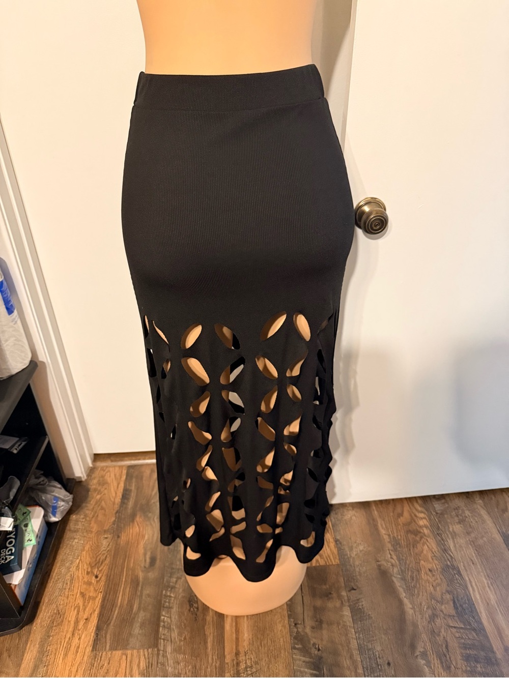 SHEIN Black Cutout Maxi Skirt with Geometric Panels - Picture 2 of 6